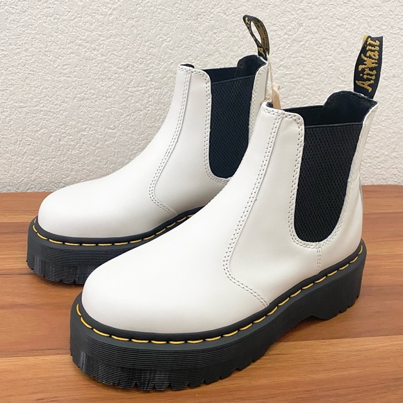 DR MARTENS 2976 White Quad Smooth Leather Platform Chelsea Boots Size 6 Women’s - Picture 4 of 16